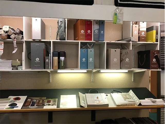 Hunter Douglas Dealer Image